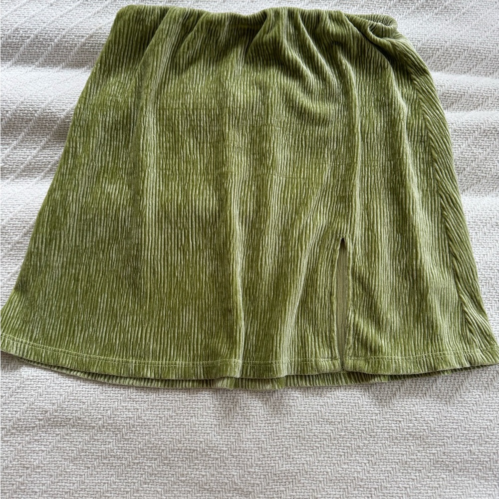 Chartreuse Ribbed mini Skirt with slit